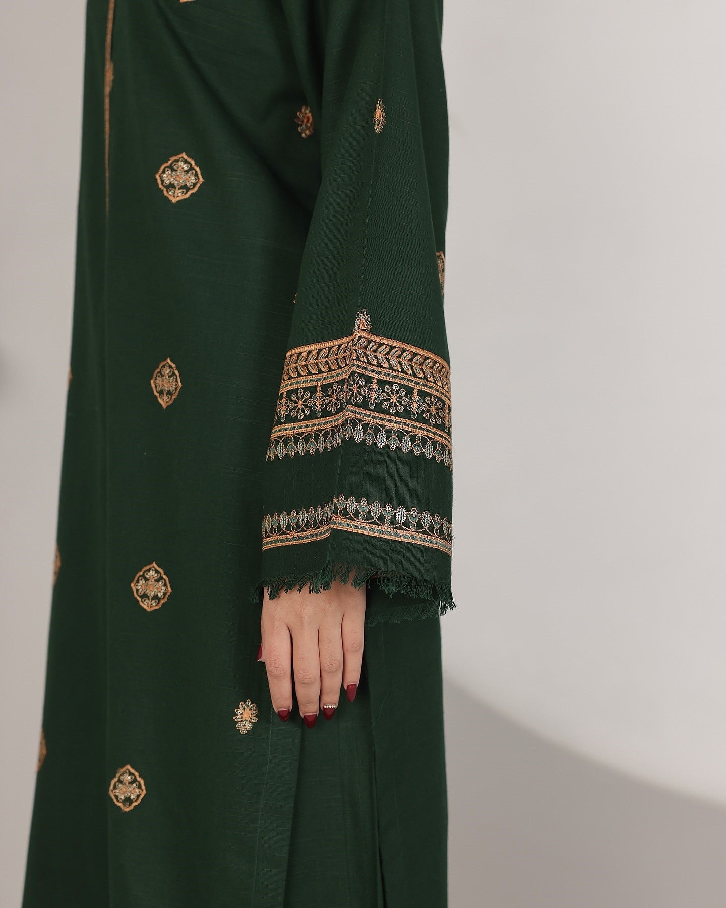 JADE | 2-piece Stitched embroidered outfit