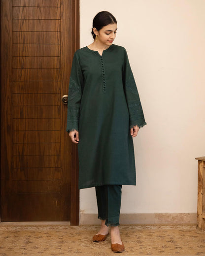 EMERALD | 2pc Stitched Outfit
