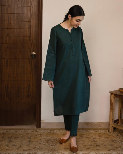 EMERALD | 2pc Stitched Outfit