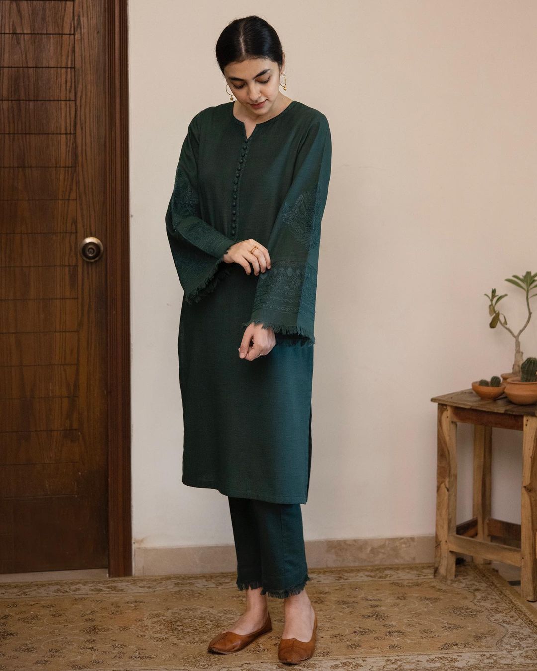 EMERALD | 2pc Stitched Outfit