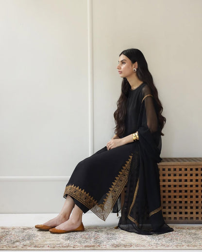 Zara Glow | 3-Piece Stitched Eid Arrival